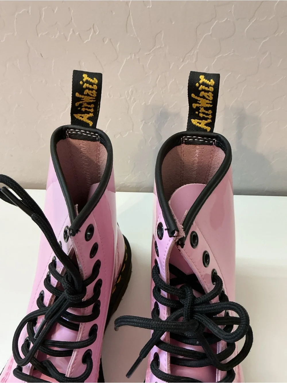 Dr. Martens 1460 Patent Lamper Light Pink 8-Eye Lace-Up Boots size 6